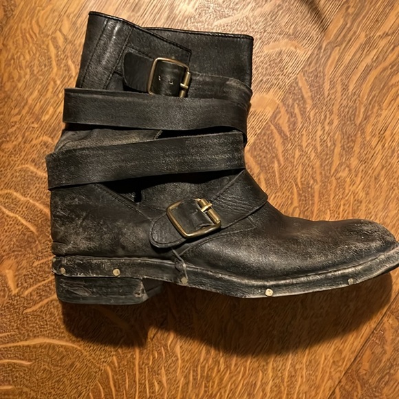 Jeffrey Campbell size 9 Brit slouchy biker boot distressed - Picture 6 of 10